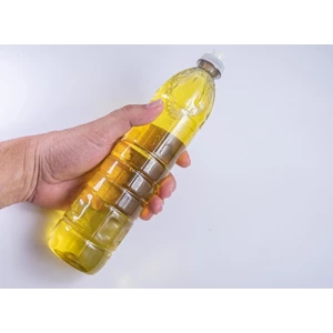 Mengapa Botol Plastik Minyak Goreng Lebih Praktis dan Ekonomis?